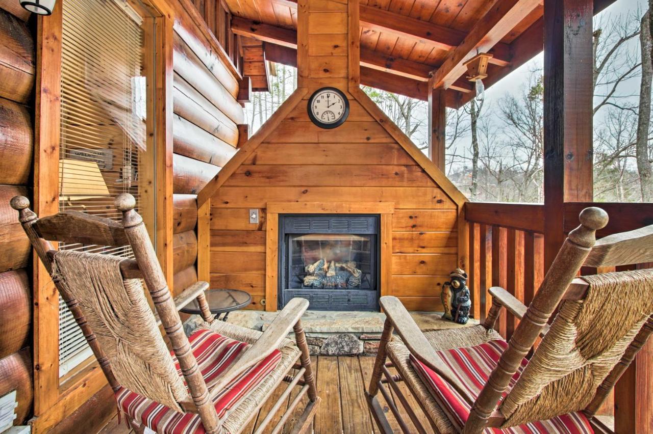 Вилла Gatlinburg Mountainside Escape With Deck And Hot Tub! Экстерьер фото